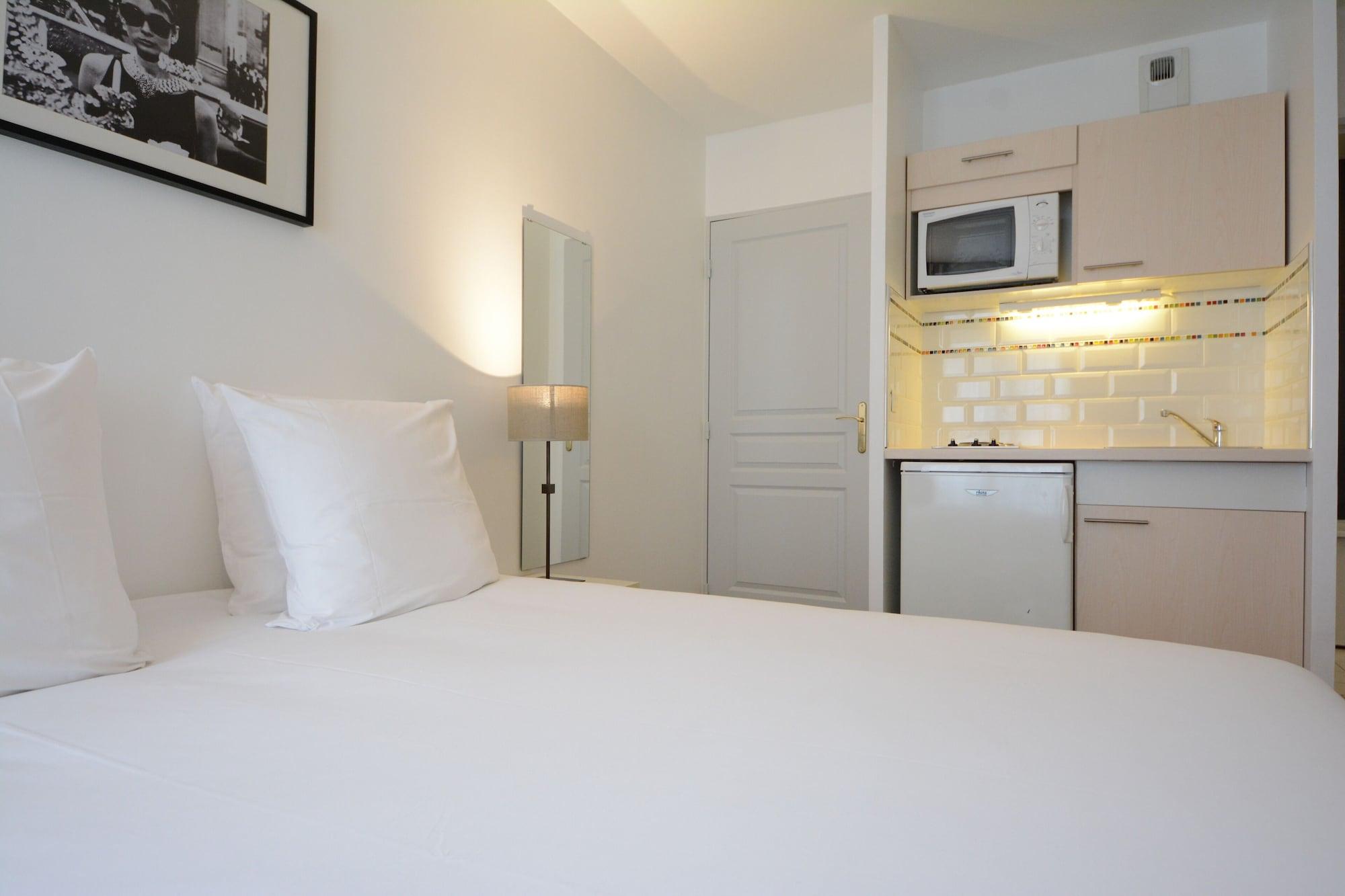 Hotel Cerise Шату Екстер'єр фото