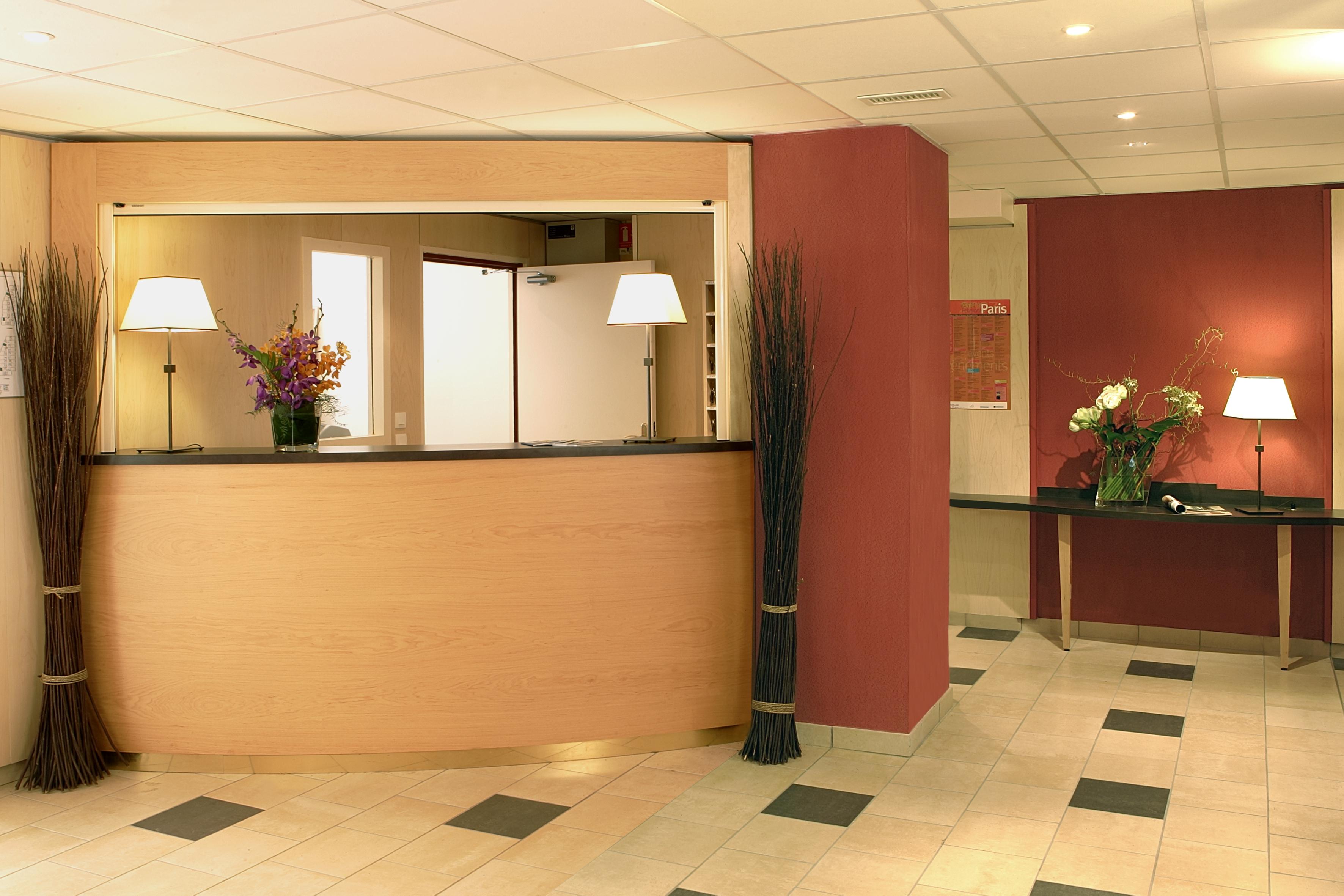 Hotel Cerise Шату Інтер'єр фото