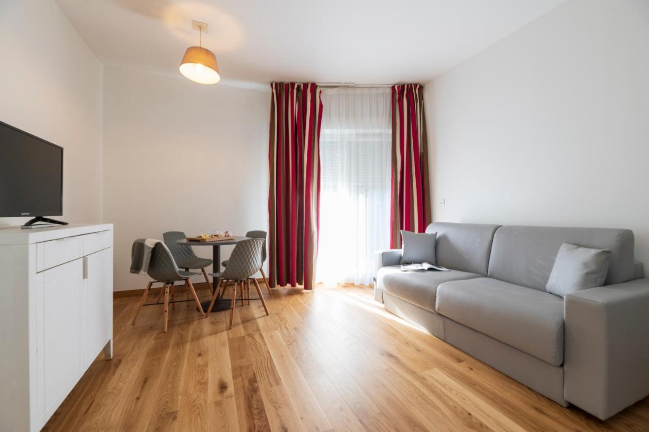 Hotel Cerise Шату Екстер'єр фото