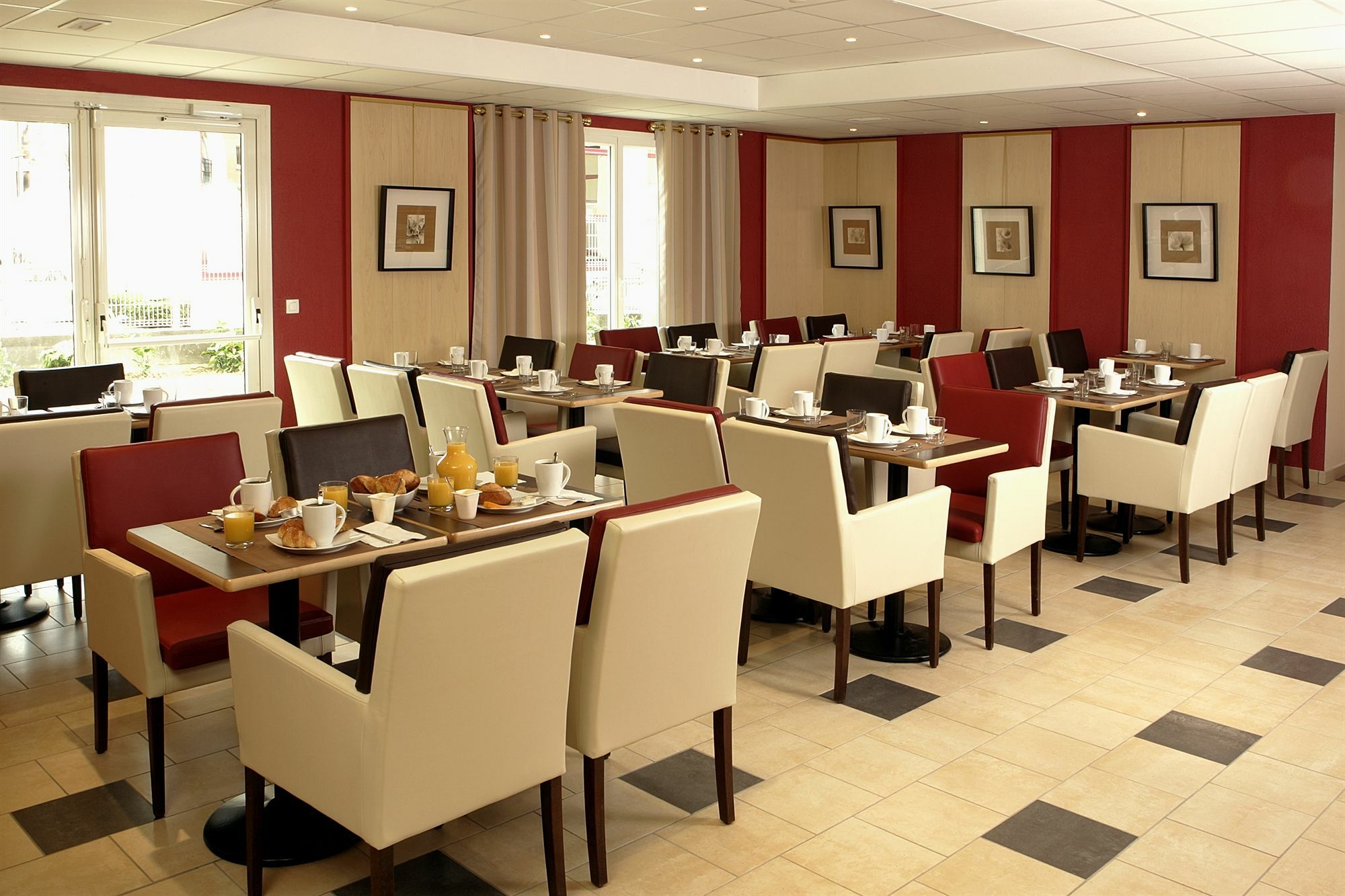 Hotel Cerise Шату Екстер'єр фото